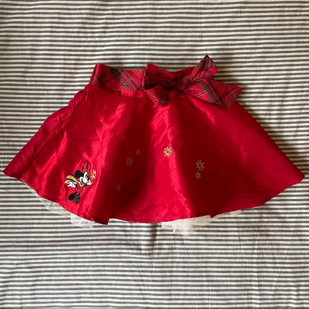 Disney Store 4t Minnie Snowflake Skirt Red “USED”